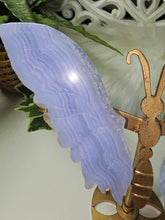 Load image into Gallery viewer, Blue Lace Agate Butterfly Wings
