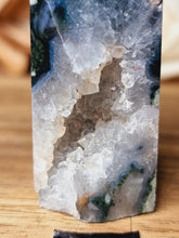 Load image into Gallery viewer, Beautiful Moss Agate Points