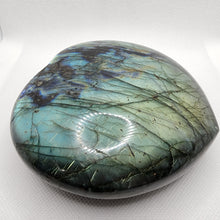 Load image into Gallery viewer, Labradorite Heart