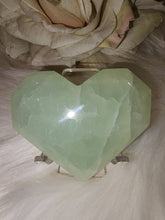 Load image into Gallery viewer, Pistachio Calcite Faceted Heart (102g)