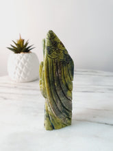 Load image into Gallery viewer, Peruvian Serpantine Angel Carving (177g)