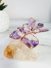 Load image into Gallery viewer, Handcrafted Chip Flower on Quartz
